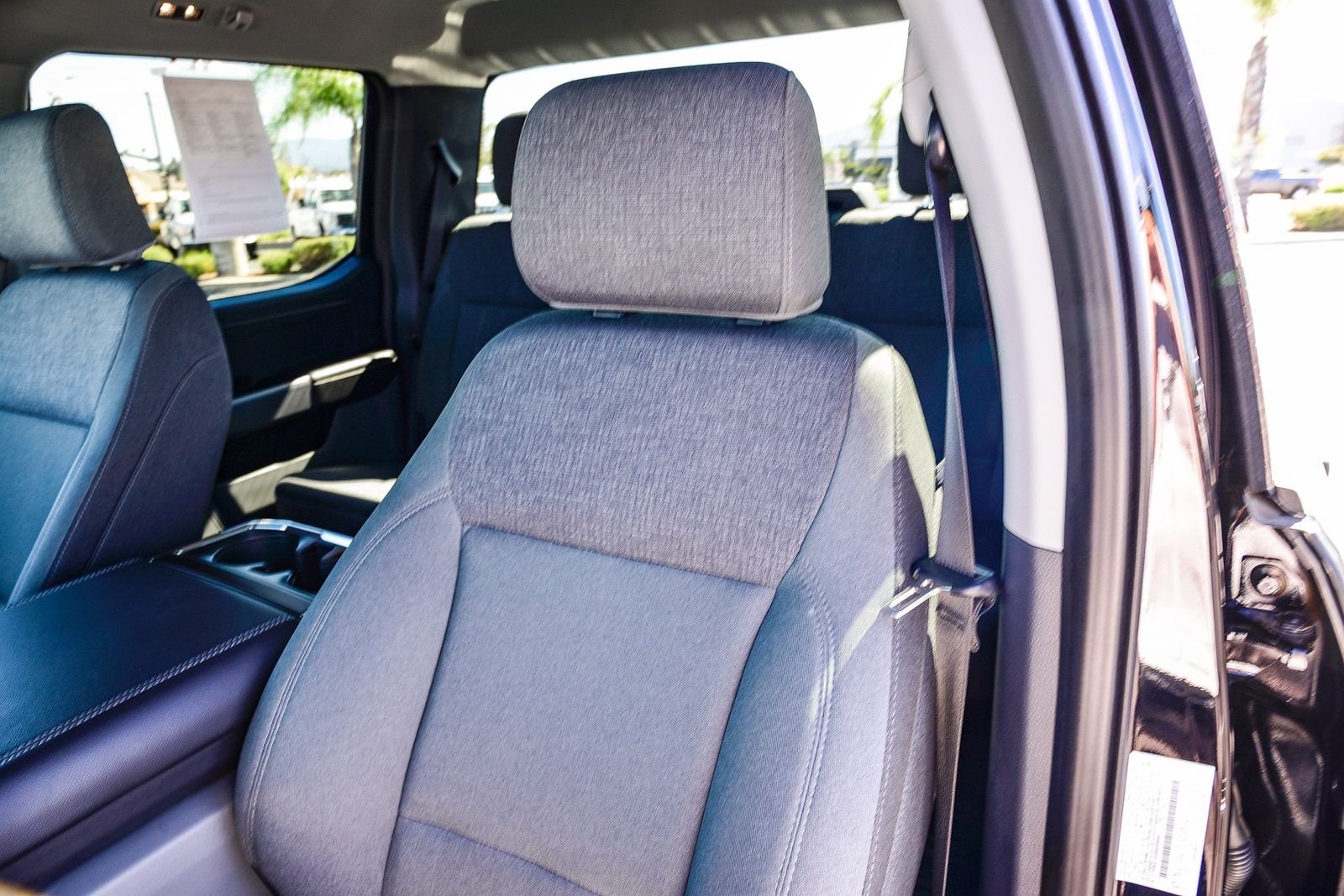 2025 Ford F-150 Lightning XLT - Photo 22