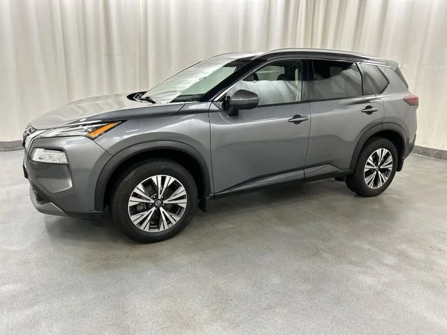 Used 2021 Gray Nissan SV image 2