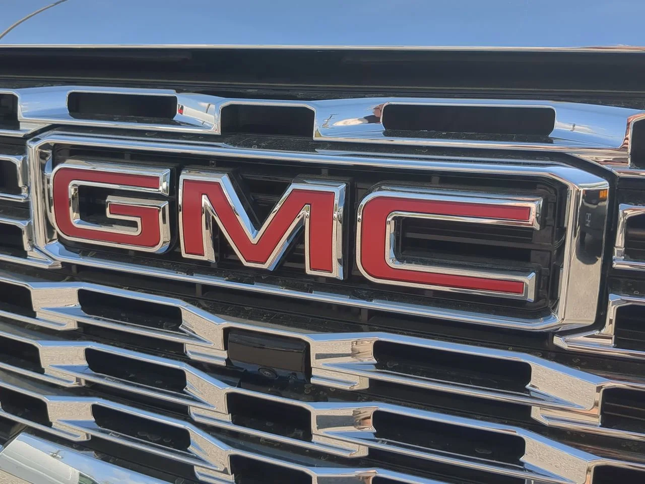 New 2026 Titanium Rush Metallic GMC Denali image 32