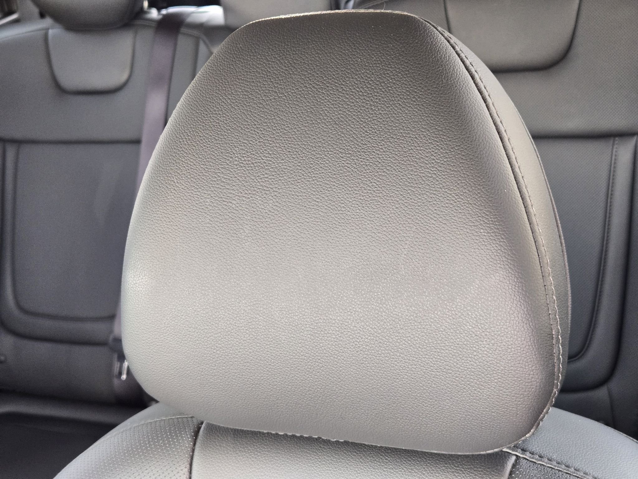 Used 2025 Ecotronic Gray Hyundai SEL Convenience image 25