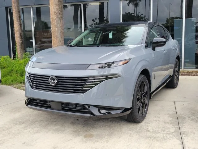 New 2027 Boulder Gray Pearl / Super Black Two-tone Nissan Dark Armor image 8