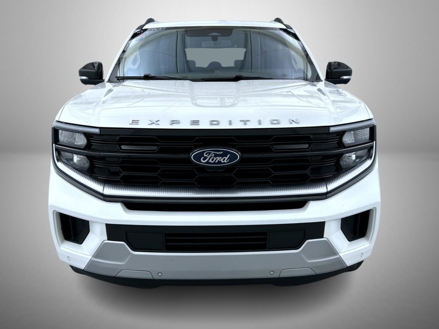Used 2025 White Ford Platinum image 2