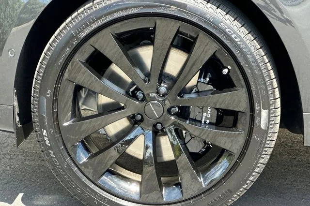 New 2026 Carpathian Grey Land Rover Dynamic SE image 25