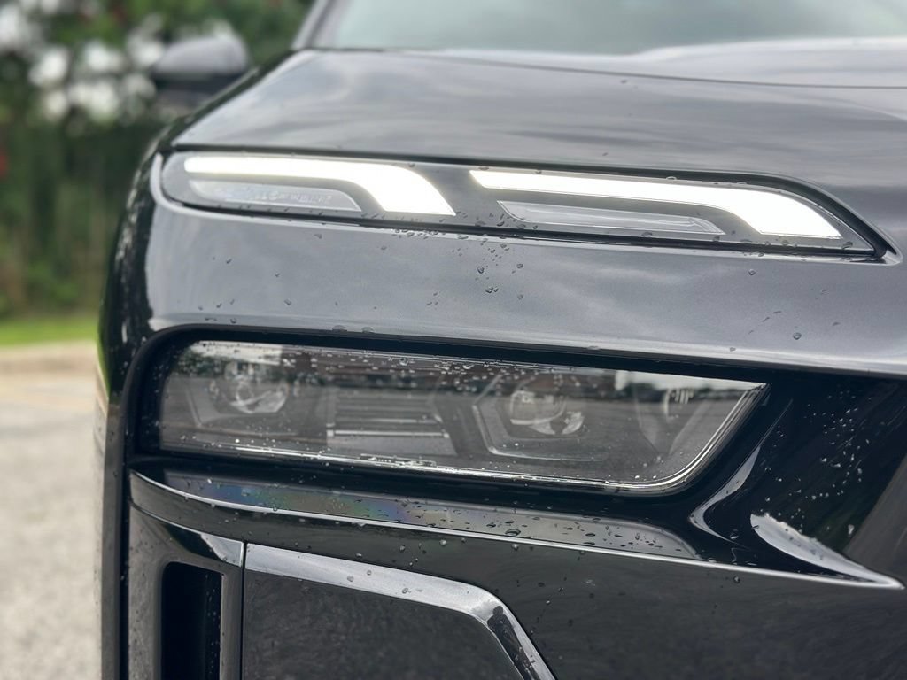 New 2026 Black Sapphire Metallic BMW 740i xDrive image 10