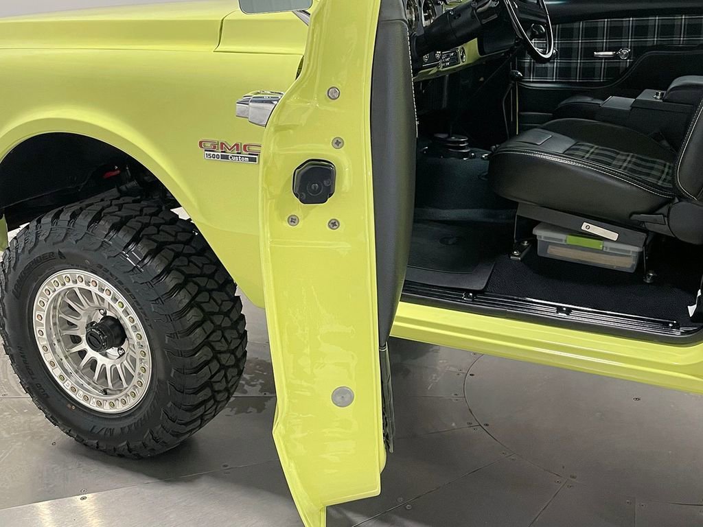 Used 1972 Yellow GMC  image 80