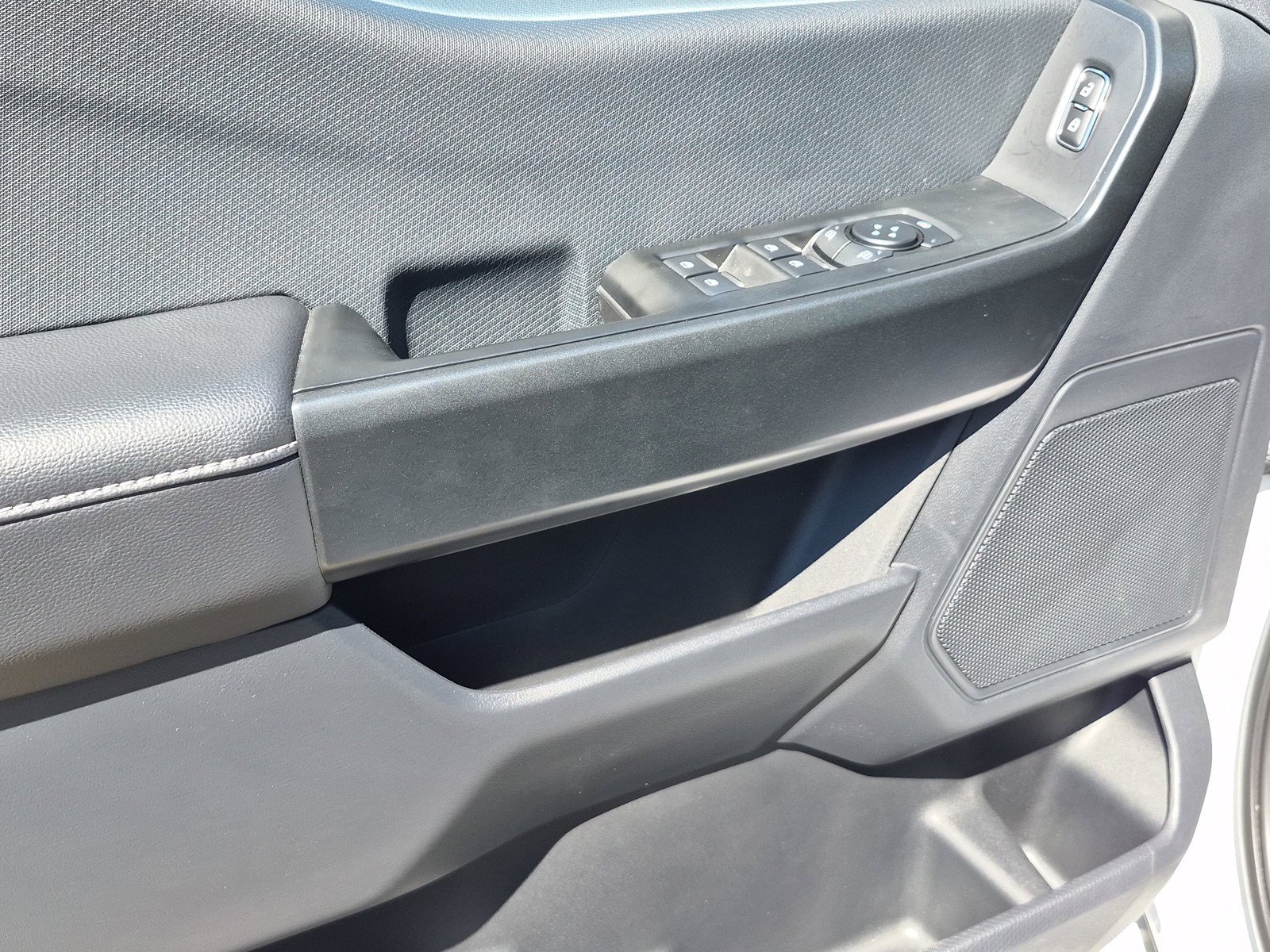 New 2026 Oxford White Ford STX® image 23