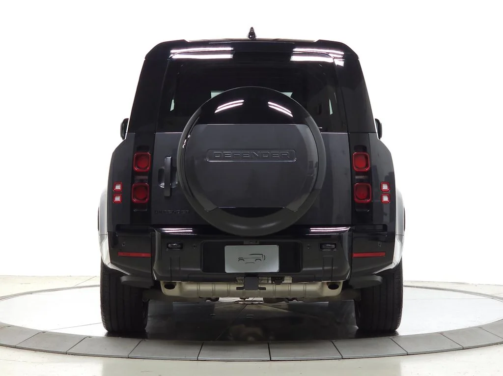 Certified Used 2024 Gray Land Rover X-Dynamic SE image 5