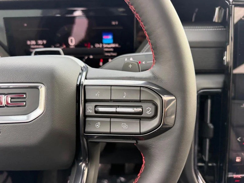 2026 GMC Yukon AT4 Ultimate - Photo 16