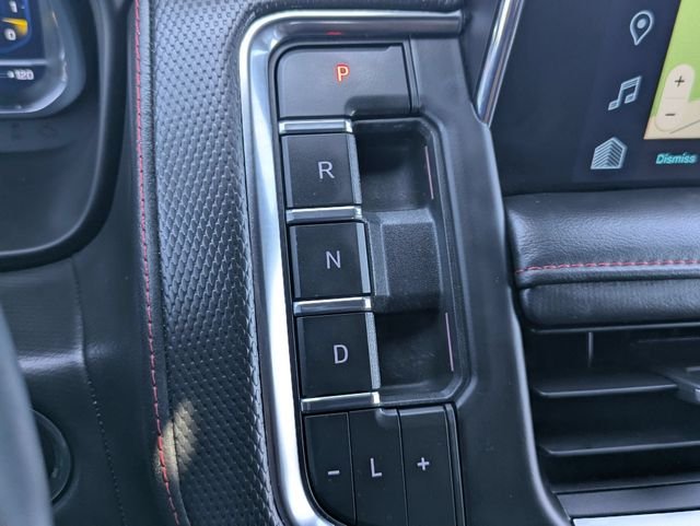 Used 2023 Pearl Chevrolet RST image 18