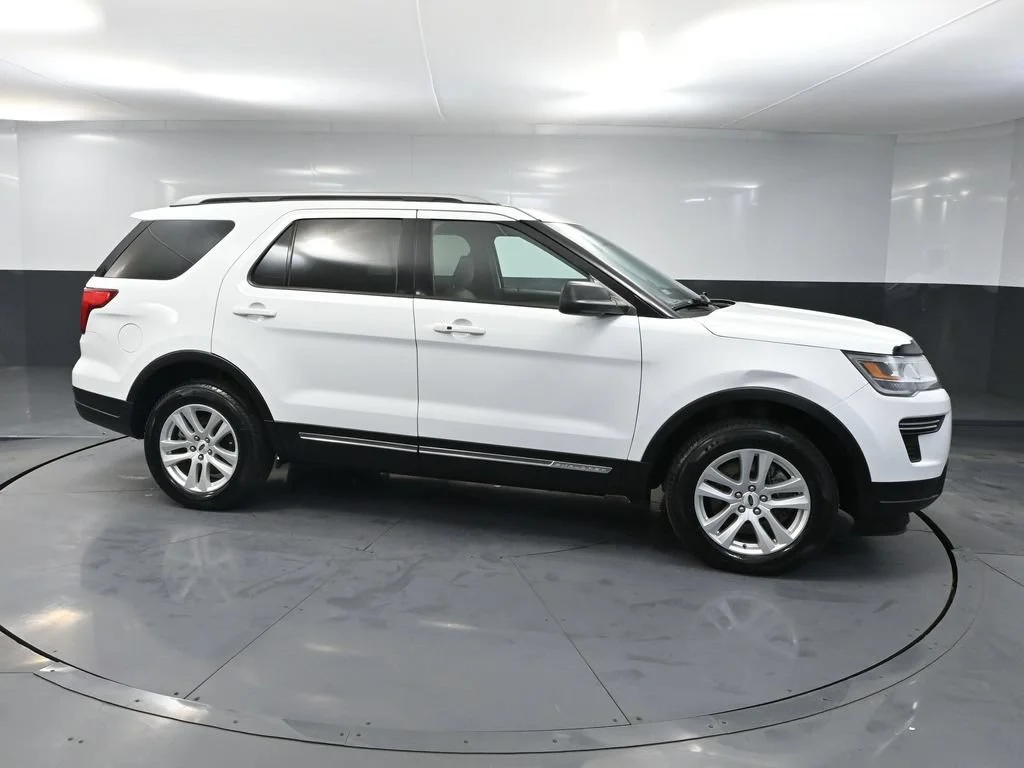 Used 2019 White Ford XLT image 2