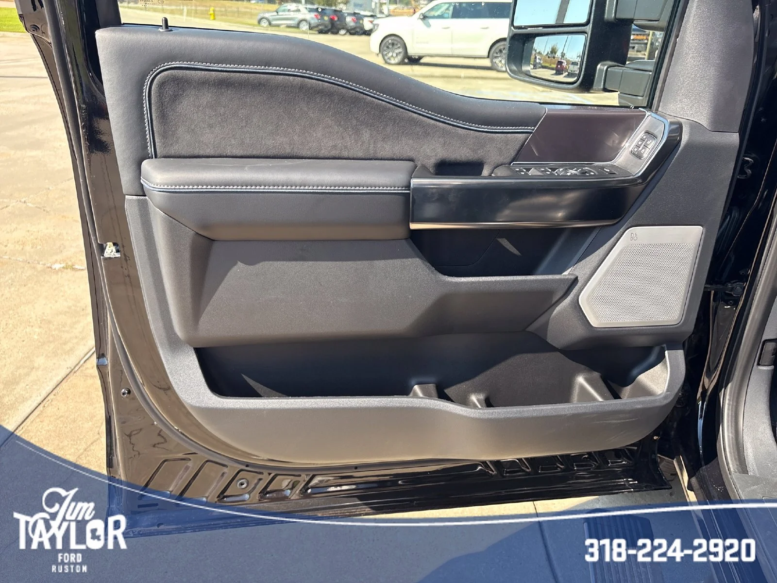 2026 Ford F-250 Super Duty Platinum - Photo 11