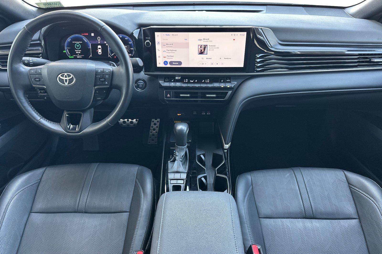 2025 Toyota Camry XSE - Photo 13