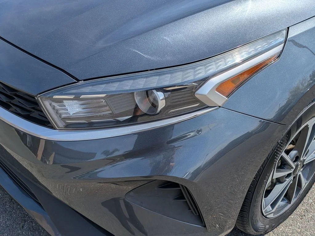 Used 2023 Gray Kia LXS image 8