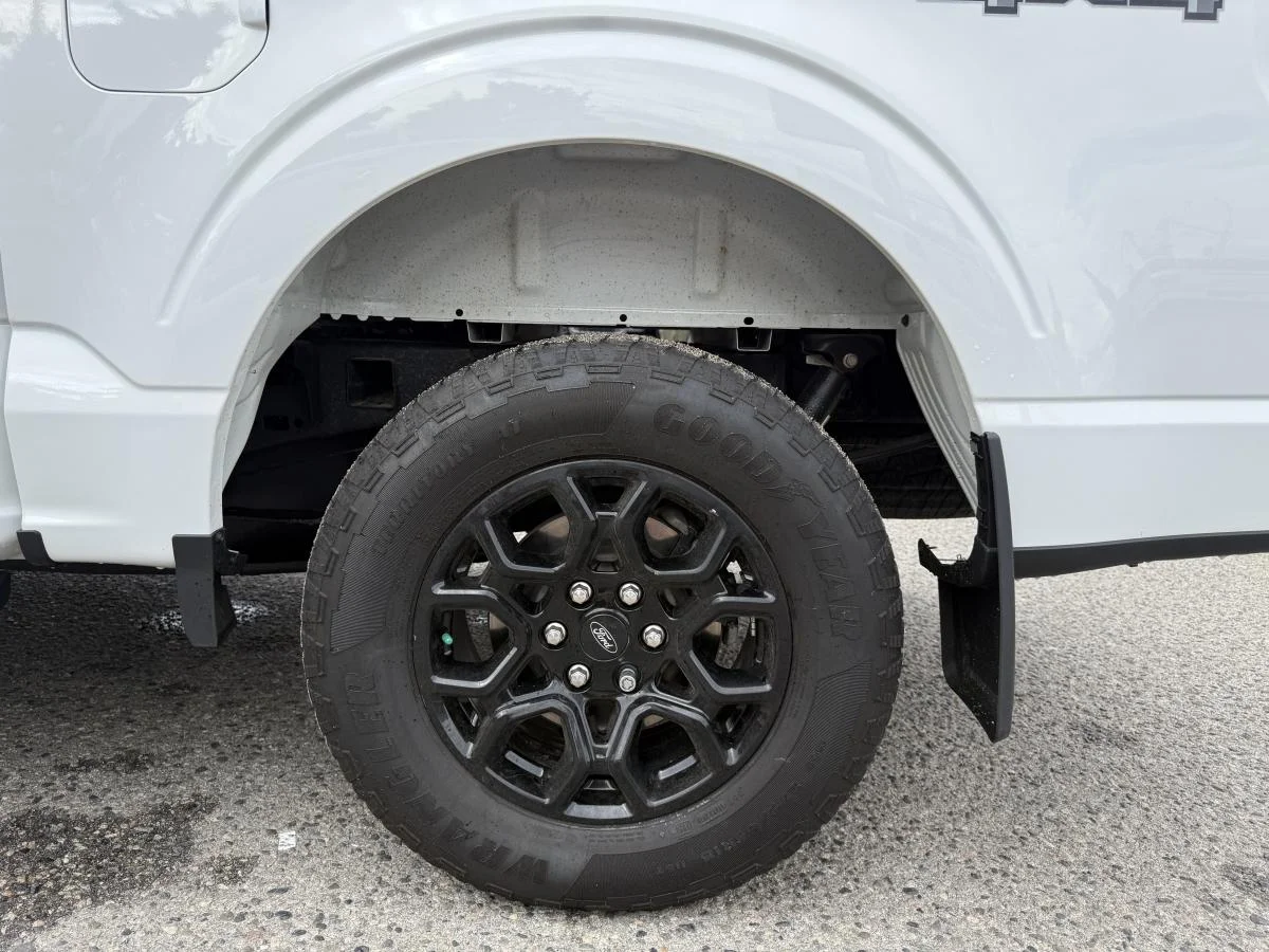 Used 2024 White Ford XLT image 10