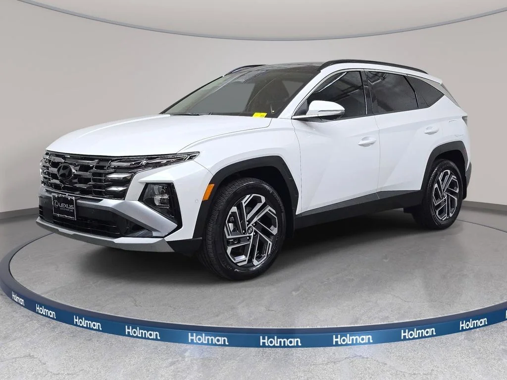 Used 2025 White Hyundai Limited image 1