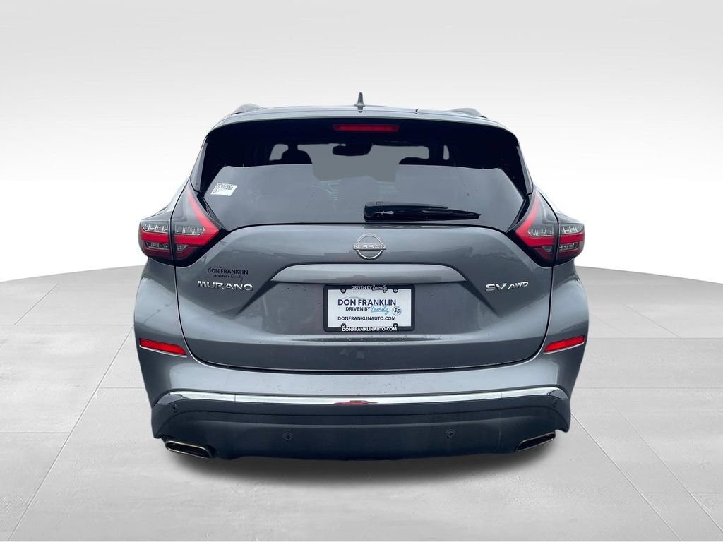 Used 2023 Gray Nissan SV image 4
