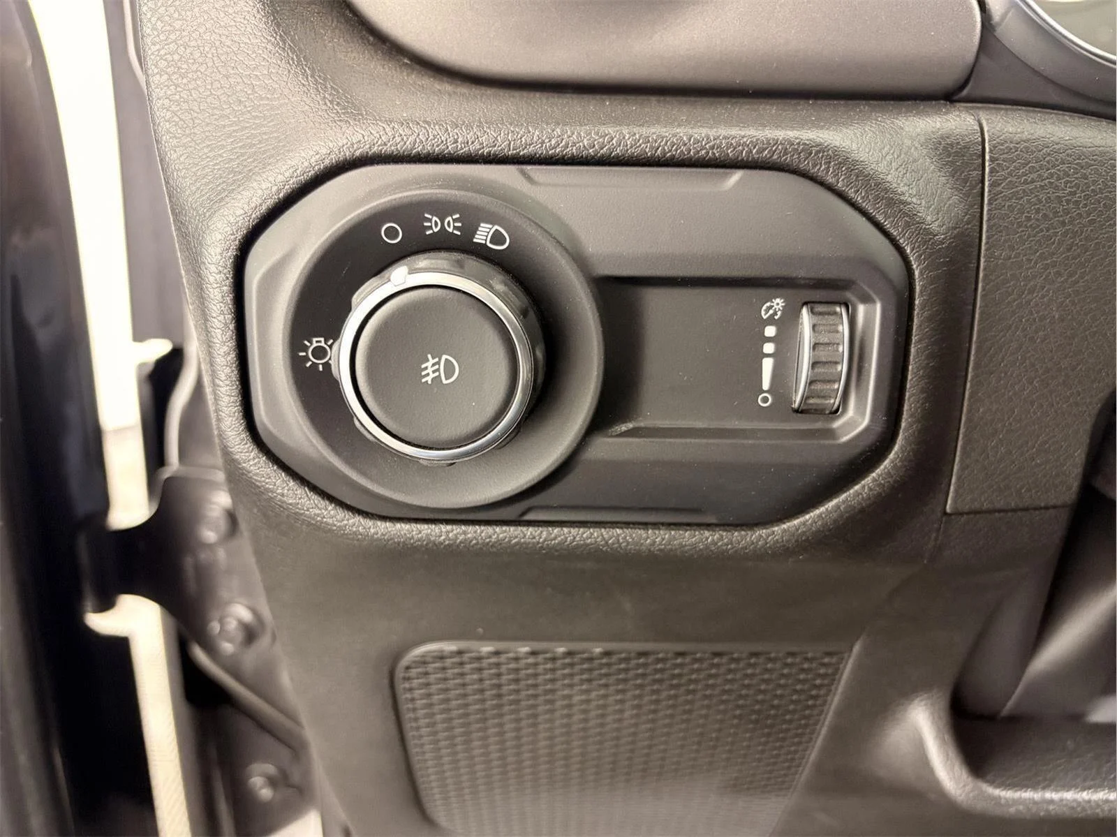 Used 2023 Granite Crystal Metallic Clearcoat Jeep Willys Sport image 26