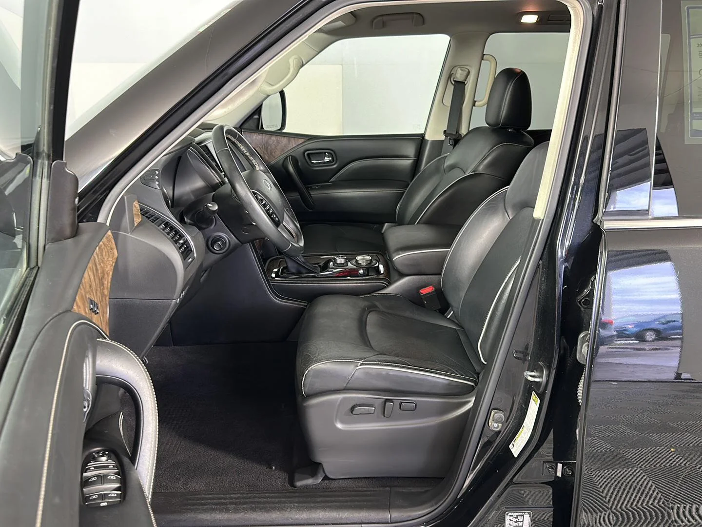 Used 2021 Mineral Black INFINITI PREMIUM SELECT image 9