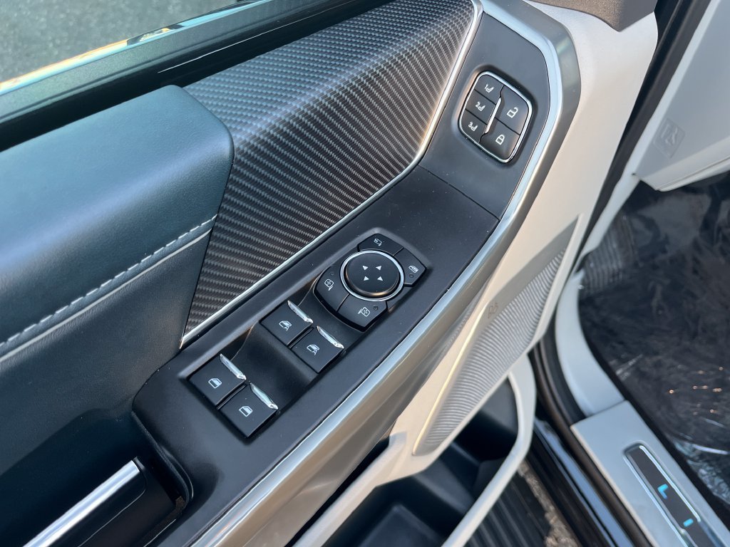 Used 2022 Black Ford Limited image 11
