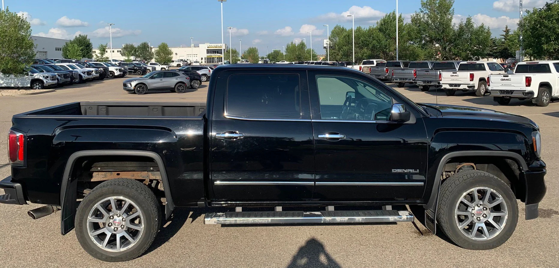 Used 2018 Black GMC Denali Crew Cab  w/ 5