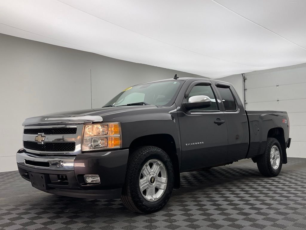 Used 2010 Chevrolet Silverado 1500 LT with VIN 1GCSKSE30AZ286768 for sale in Troy, OH