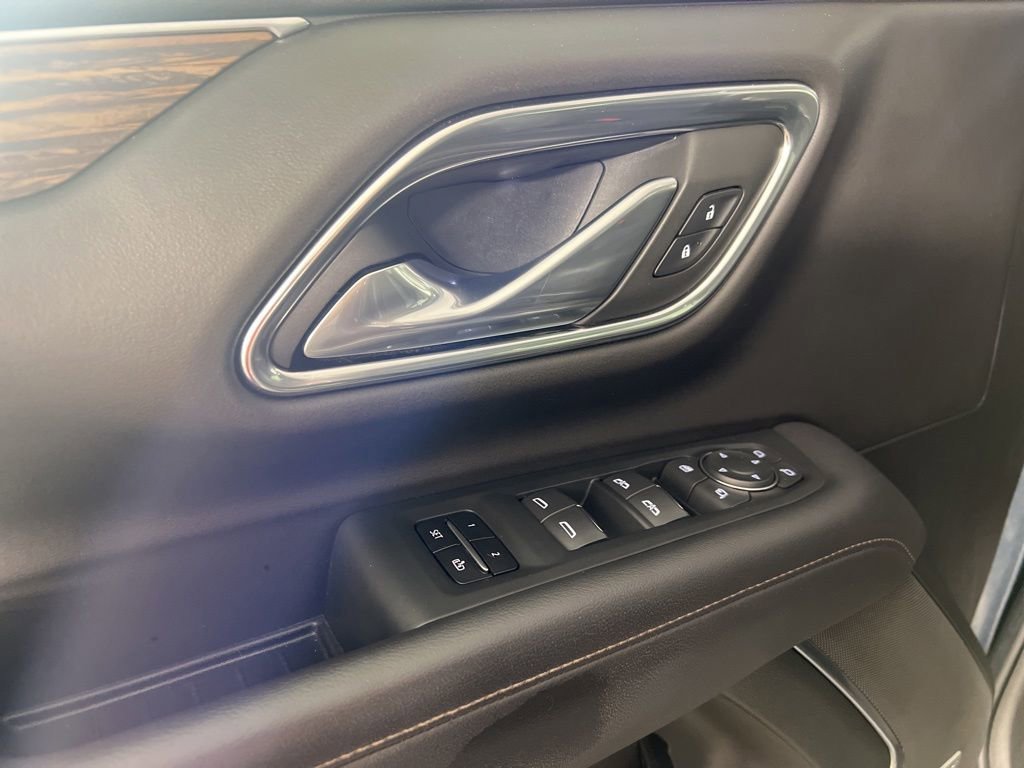 Used 2021 Shadow Gray Metallic Chevrolet High Country image 14