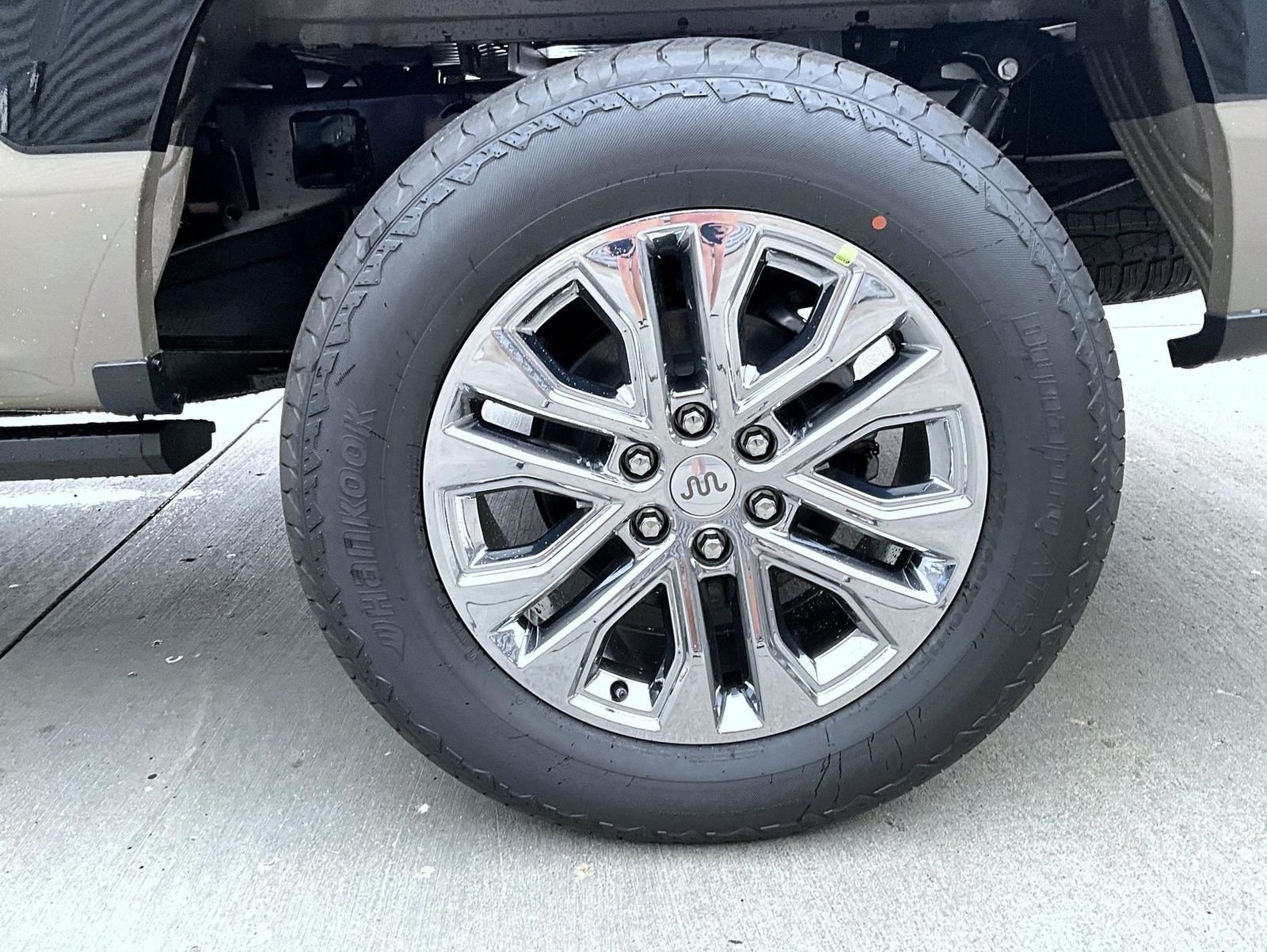 New 2026 Agate Black Metallic Ford King Ranch image 25