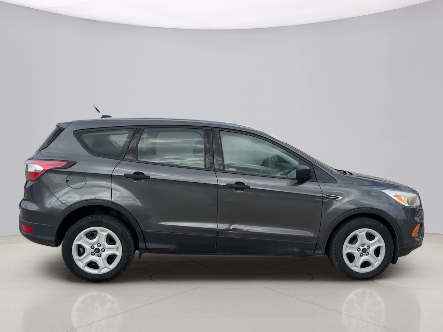 Used 2017 Gray Ford S FWD image 7