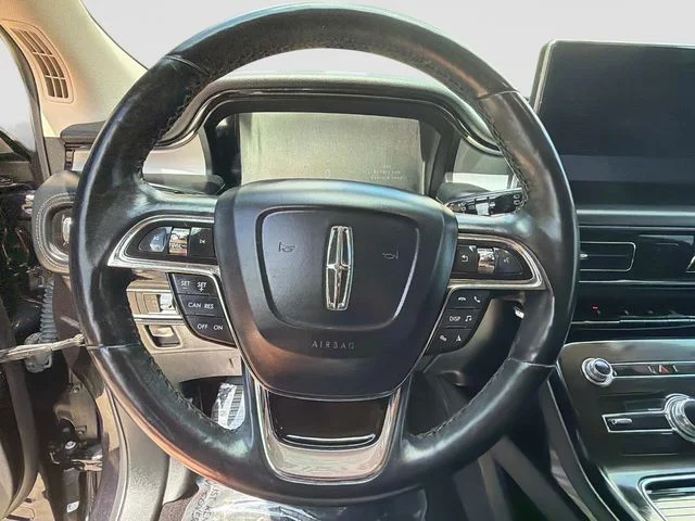 Used 2021 Black Lincoln Reserve image 28