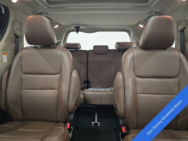 Used 2020 Blizzard Pearl Toyota Limited Premium image 22