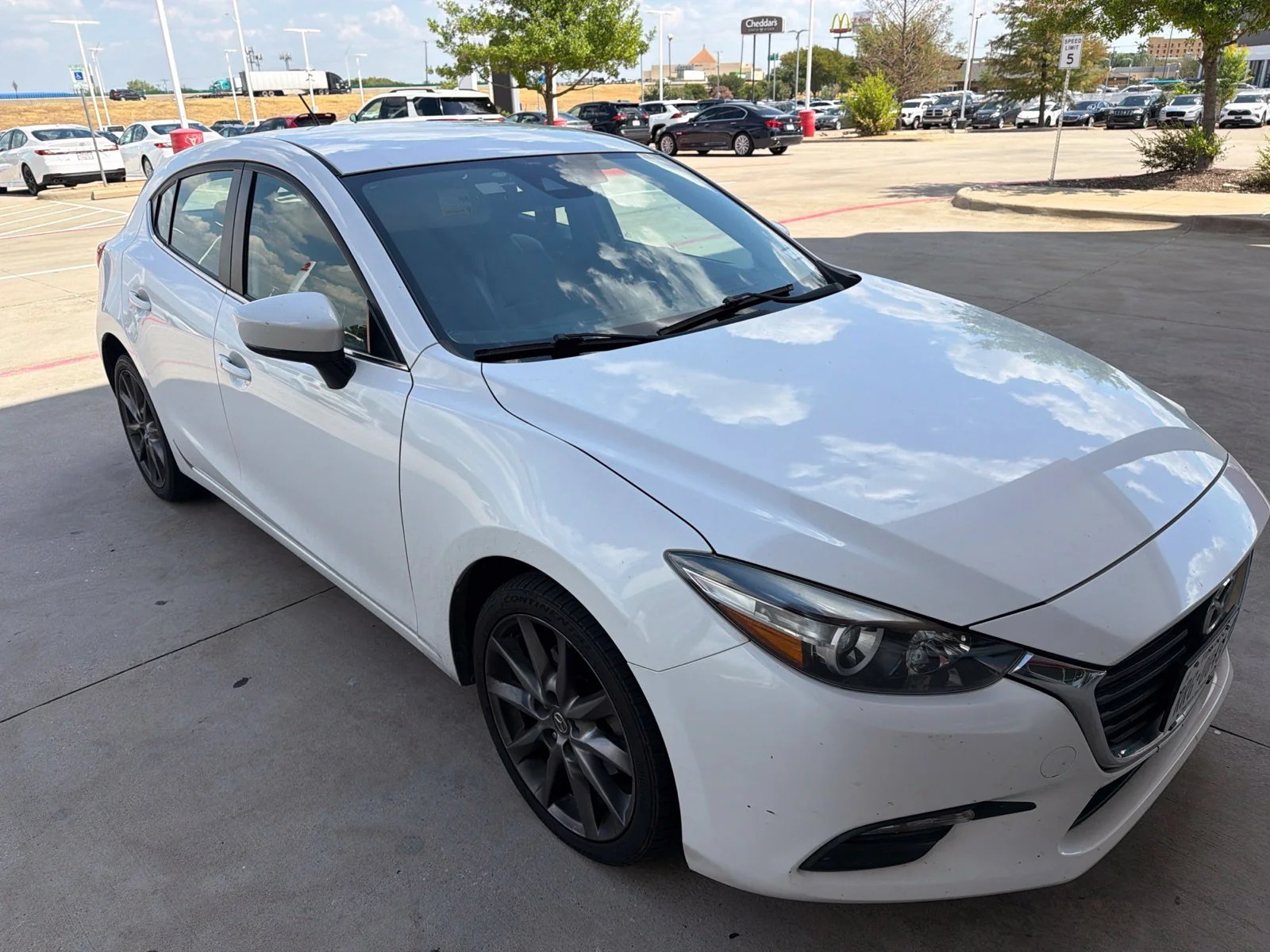 Used 2018 White Mazda Touring image 25