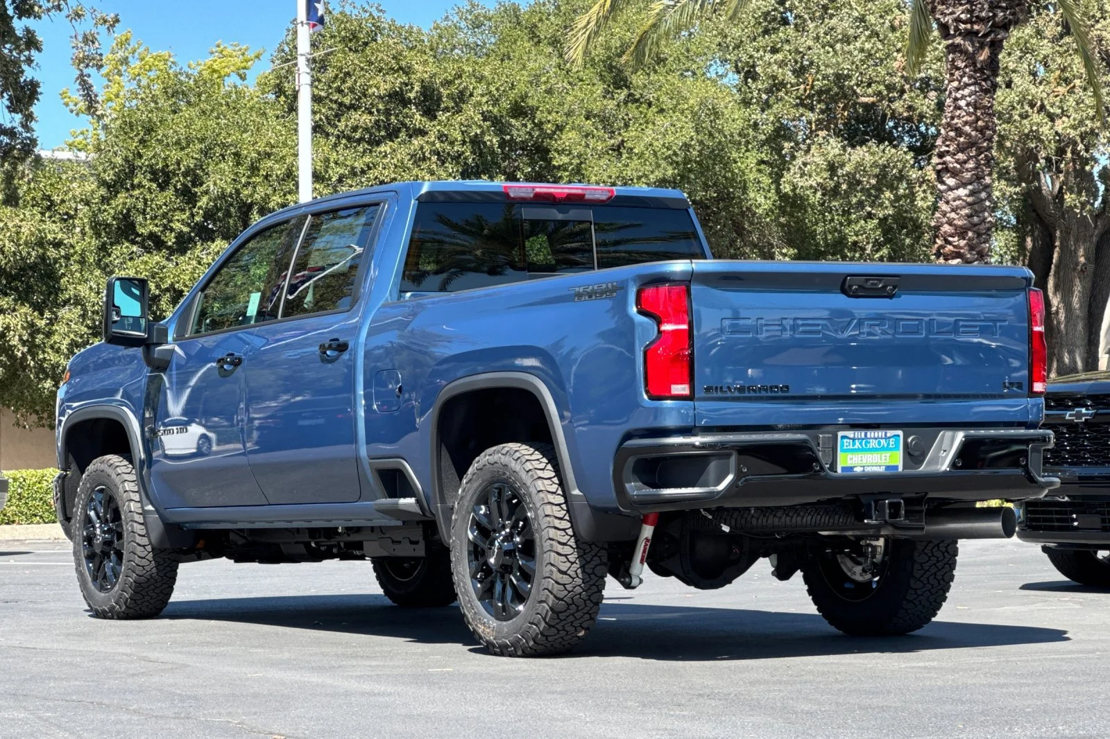 2026 Chevrolet Silverado 2500 HD LTZ view 5
