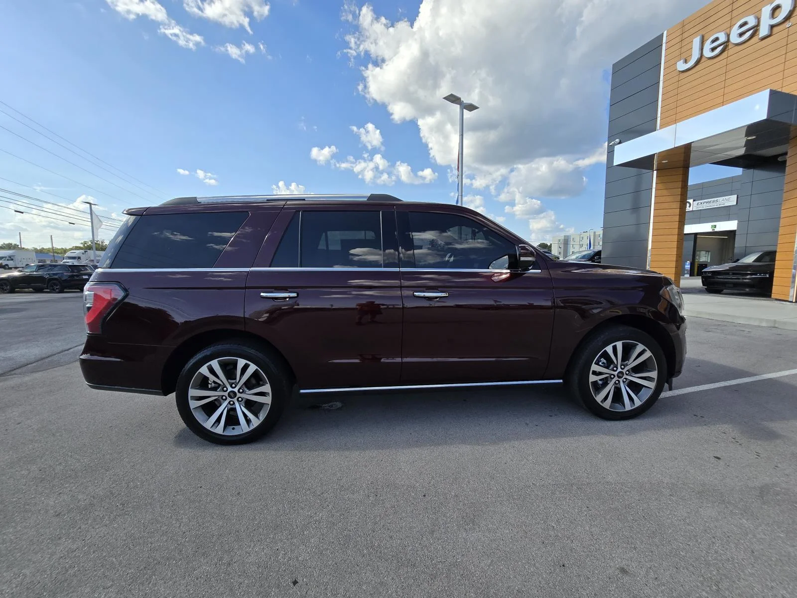 Used 2020 Burgundy Velvet Metallic Tinted Clearcoat Ford Limited image 8