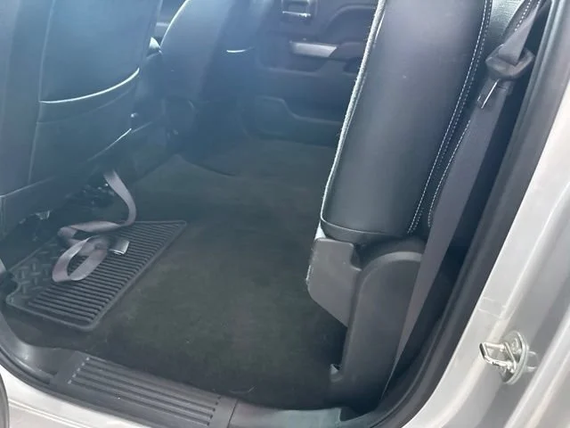 Used 2017 SILVER ICE METALLIC Chevrolet LT image 5