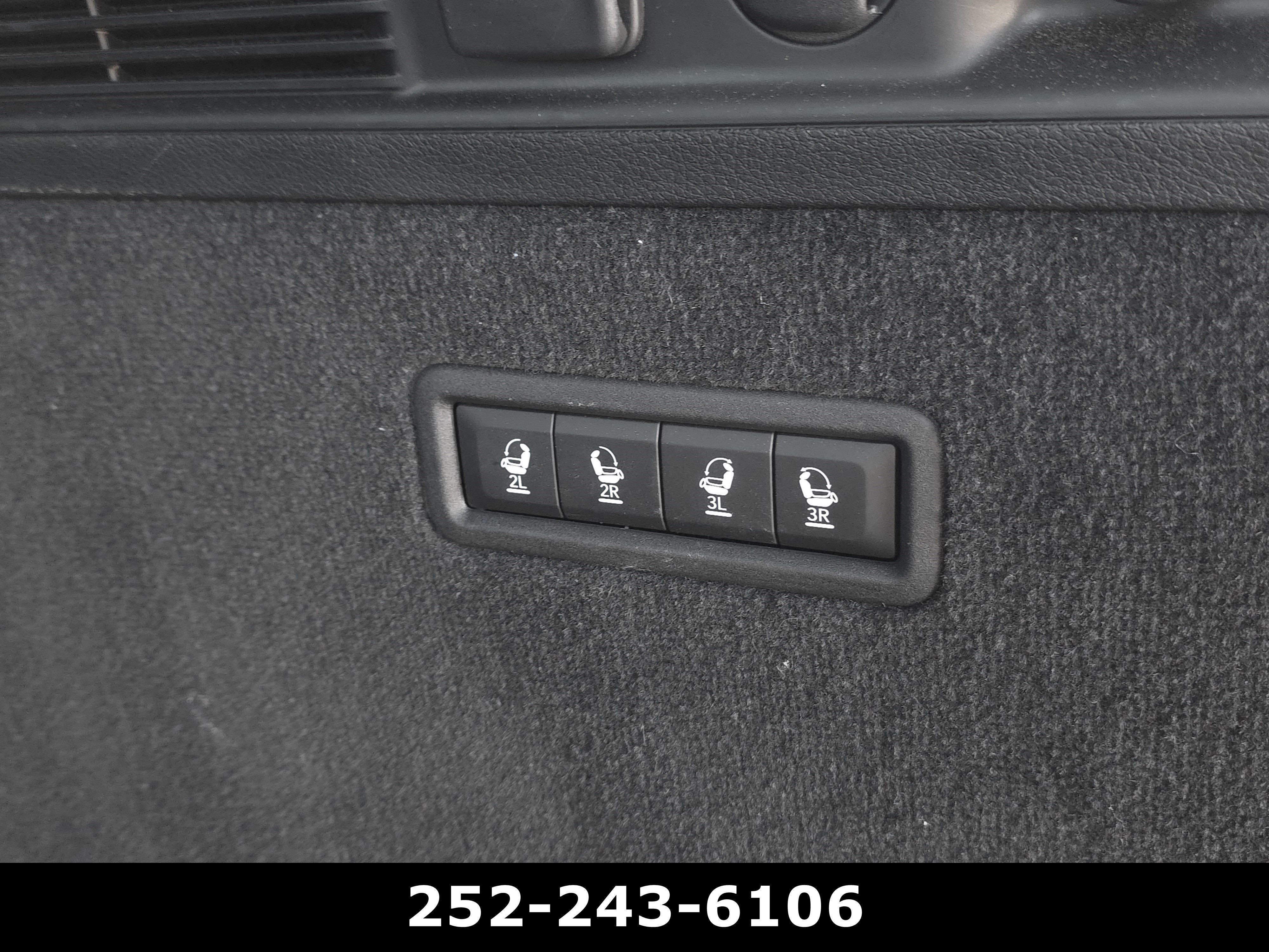 Used 2022 Diamond Black Crystal Pearlcoat Jeep Series II image 52