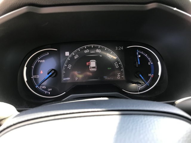 Used 2023 Ice Cap Toyota Hybrid XLE image 17
