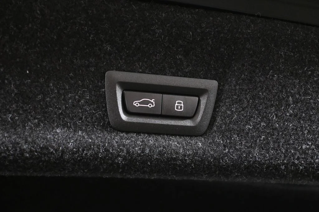 New 2026 Black BMW 330i xDrive image 32