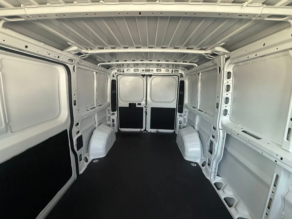 Used 2026 White Ram Base image 27
