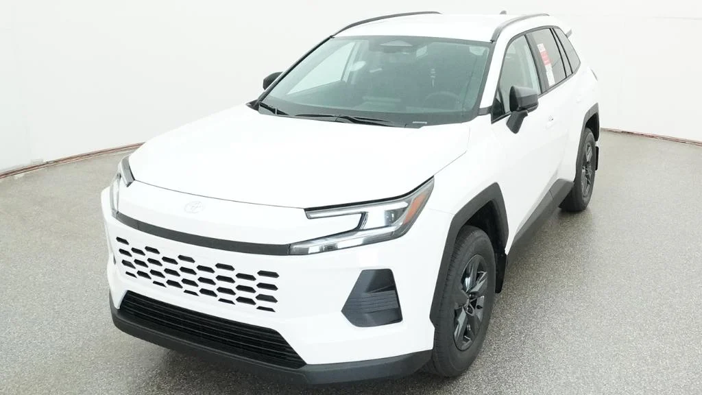 New 2026 Ice Cap Toyota LE image 18