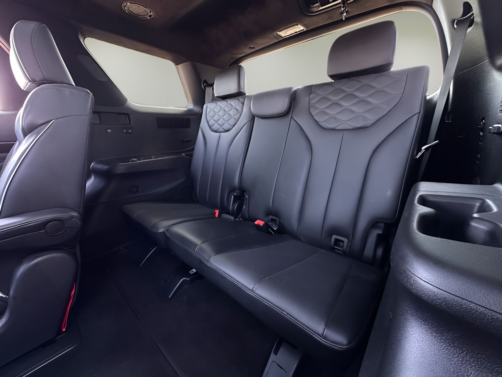 Used 2020 Silver Hyundai Limited image 22
