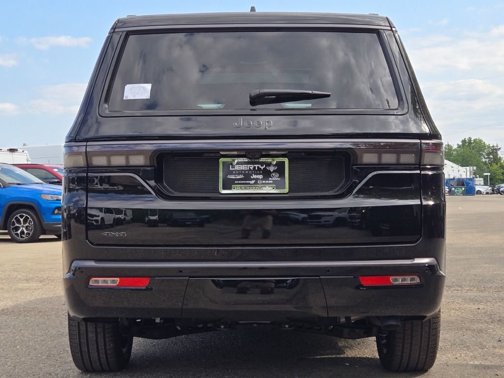 New 2026 High Gloss Black Exterior Paint Jeep Limited Reserve image 14