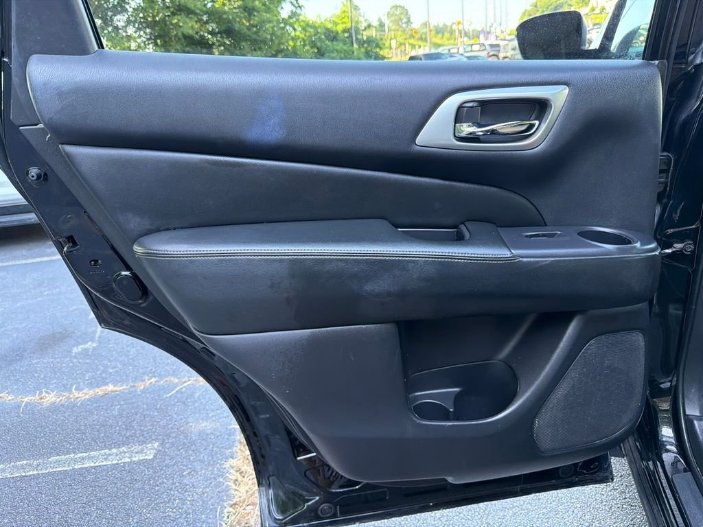 2019 Nissan Pathfinder SV - Photo 21