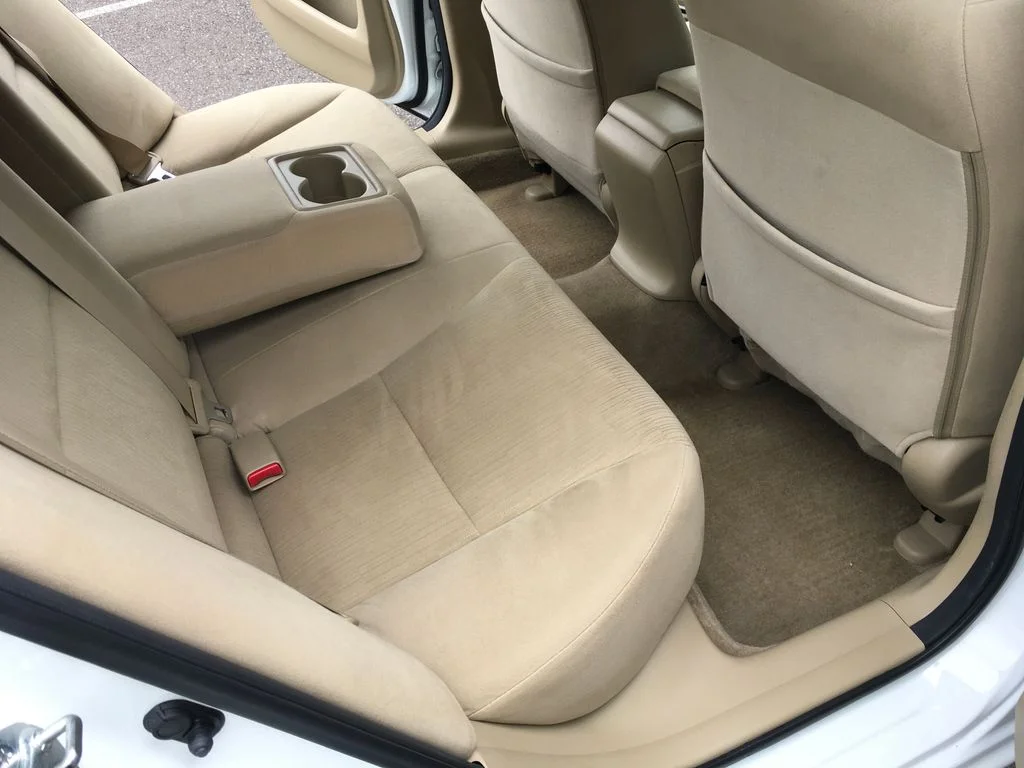 Used 2011 White Honda LX-P image 25