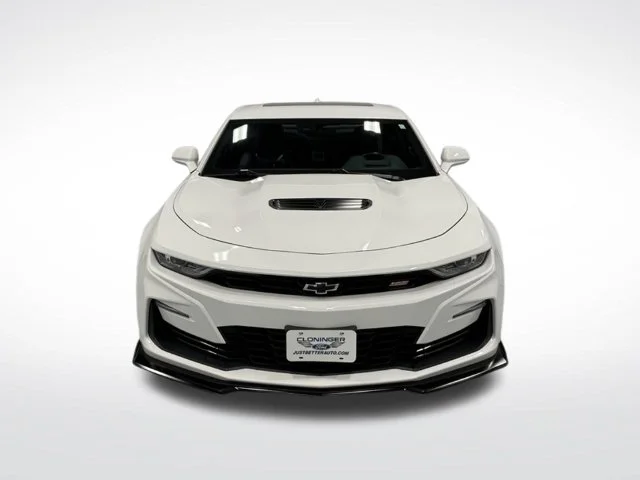 Used 2022 White Chevrolet SS image 3