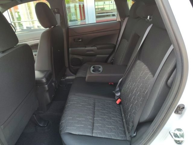 New 2025 White Mitsubishi 2.0 SE image 24