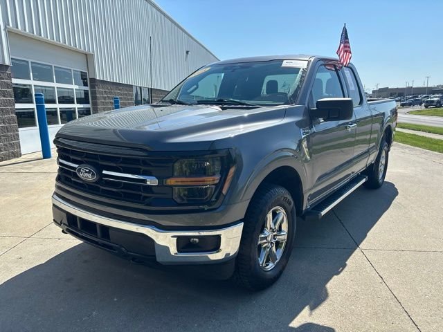 Used 2025 Gray Ford XLT image 4