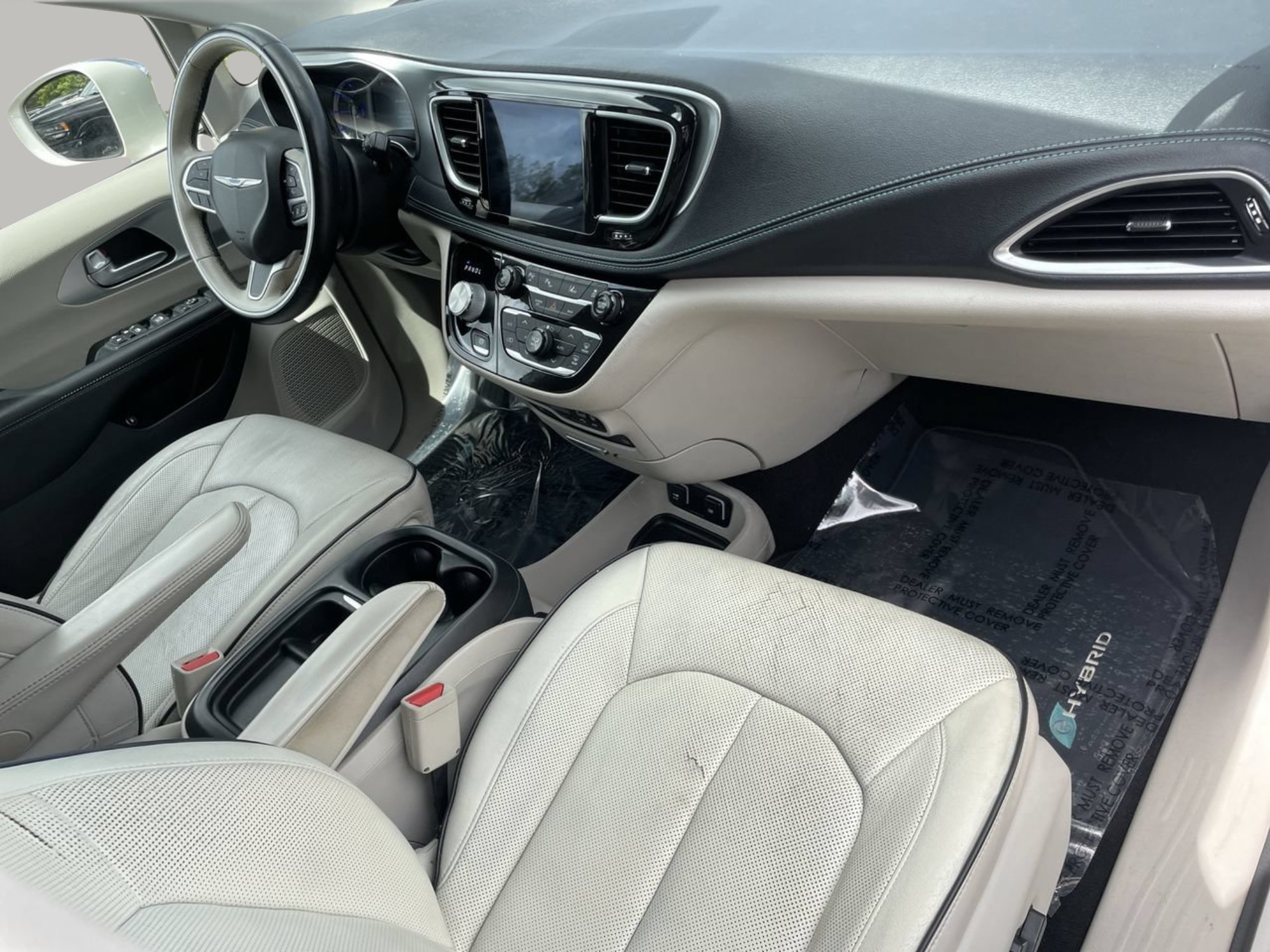 Used 2017 Tusk White Chrysler Platinum image 12