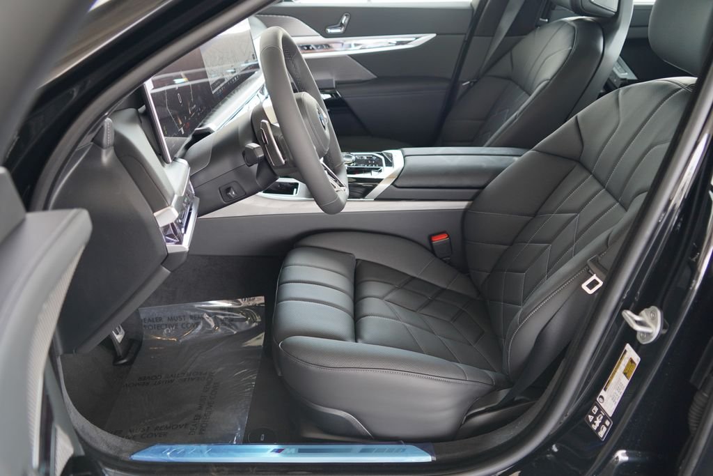 New 2026 Black Sapphire Metallic BMW 760i xDrive image 10