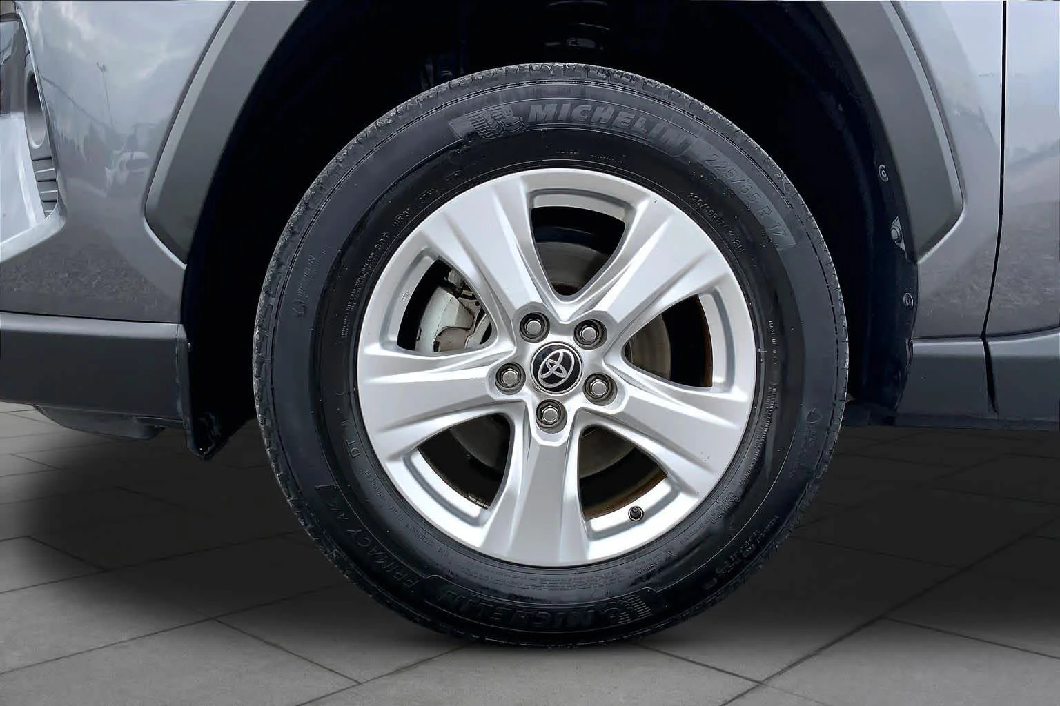 Used 2021 Magnetic Gray Metallic Toyota Hybrid XLE image 11
