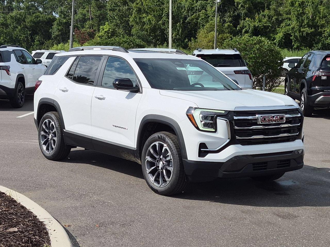 2027 GMC Terrain Elevation - Photo 2